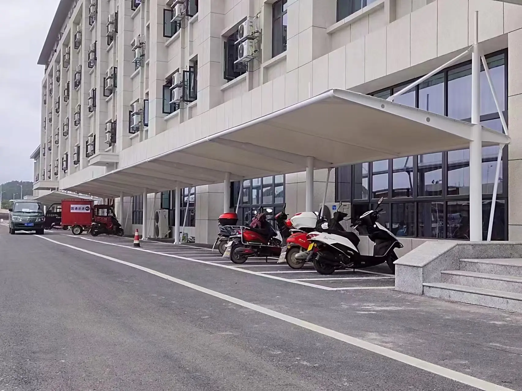贵州黔西南膜结构车棚采购避坑指南，本地源头工厂怎么选？